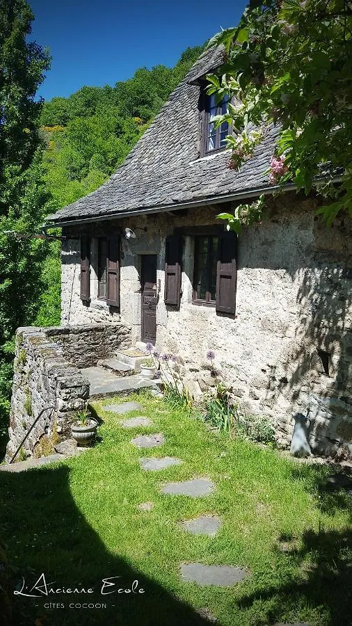 Holiday home L'Ancienne Ecole Villa Entraygues-sur-Truyere